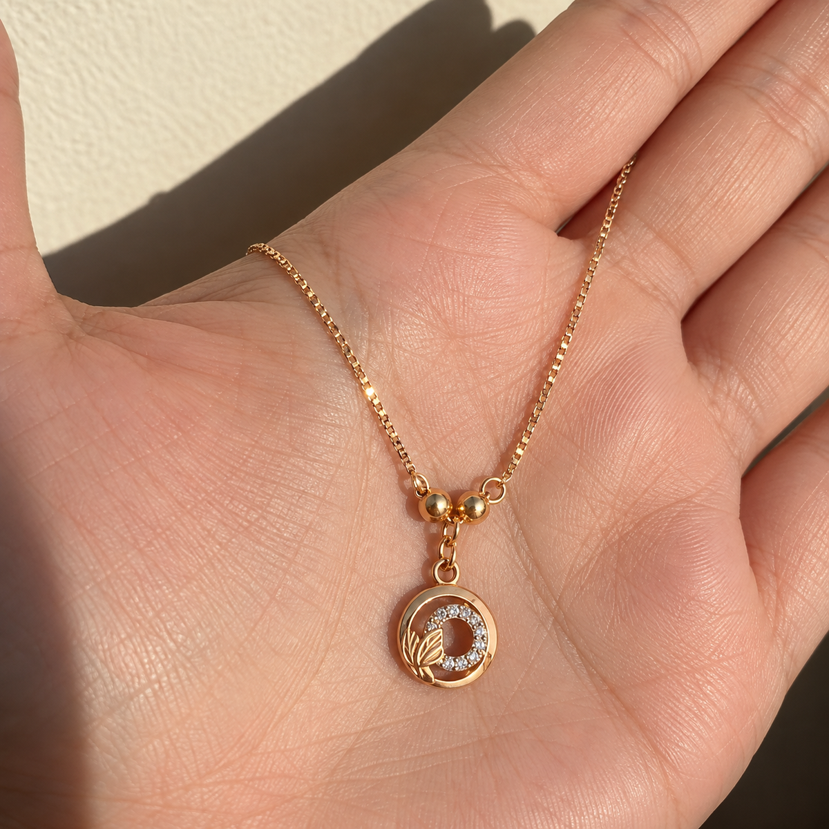 Aira Leaf Pendant